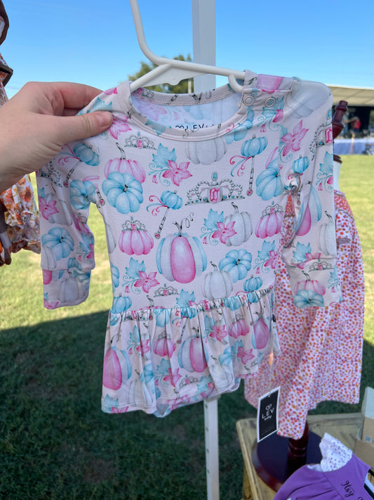 SIZE 3-6M (Oversized)